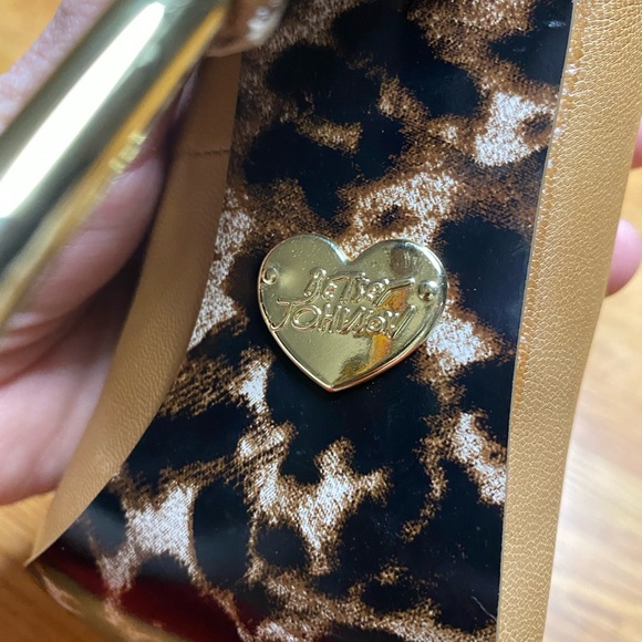 Betsey Johnson | EUC tan stilettos with coral lace and tie in back - Picture 5 of 7